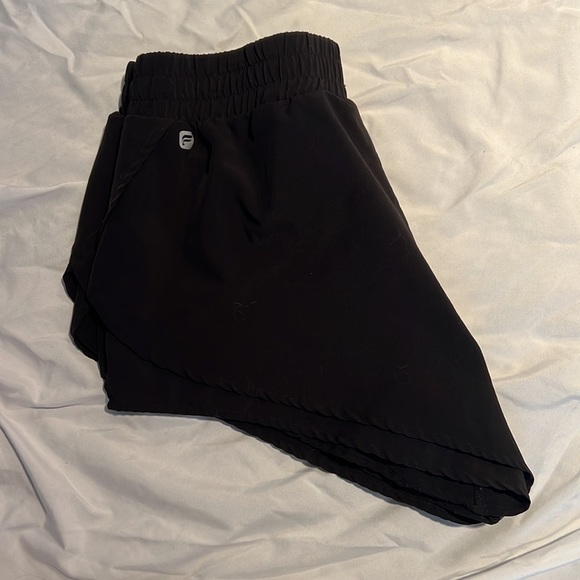 Fabletics high waisted tulip side athletic shorts - Picture 2 of 5